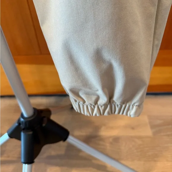 Worn Once Patagonia Men's Khaki Chinos 36” - Picture 5 of 5